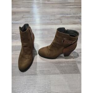 Justfab size 6.5 womens olive halina booties